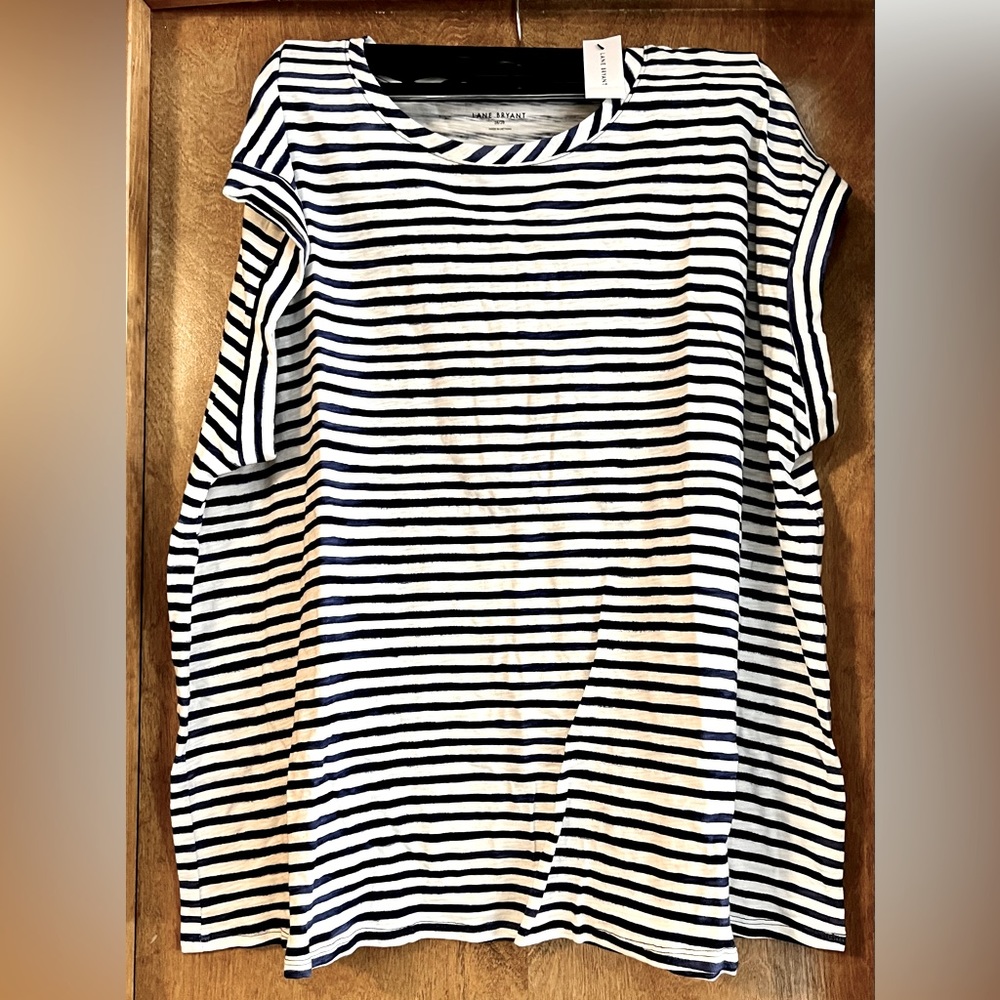 26/28 Lane Bryant top
